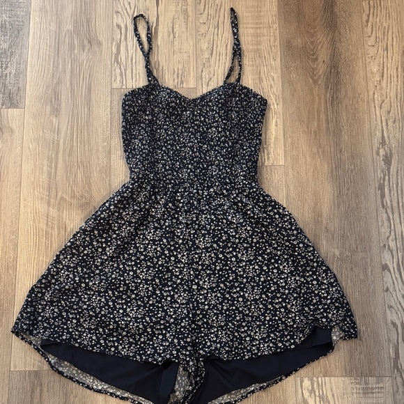 Hollister Pants - Hollister Navy and White Floral Romper